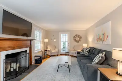 Image de Convenient Location in a Quiet Neighborhood