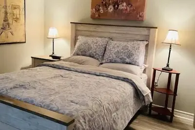 Image de Abby’S Apt Suite, 1 Queen Bed, 65” Curved Tv, \n\n