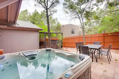Image de Hot Tub & Patio: Modern Sedona Home!