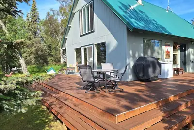 Image de Walt's Point cabin on the gorgeous Kenai River in Soldotna. . Alaska's Playground!