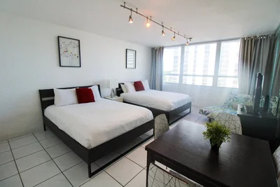 Image de Castle 515 Studio BayView with Pool and Direct Beach Access, Free Parking