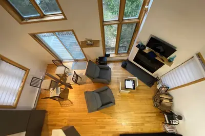 Image de Chalet au bord d’un grand lac sans bateau à moteur