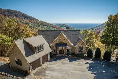 Image de Majestic Mountain Manor | Perfect, Pet-Friendly Mountain Retreat with Amazing Views