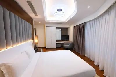 Image de Four Bedroom Apartment Near Financial Centre Metro Ad