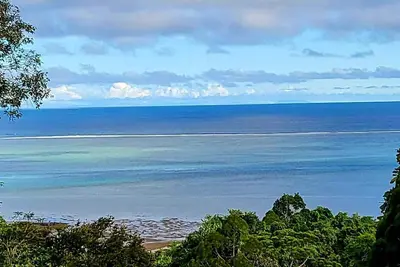 Image de Private Cool Tropical Rain forest Hide away 5 min walk to the beach and resort