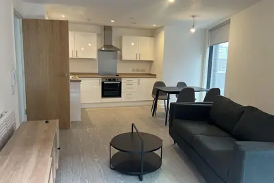Image de Charming 2-Bed Apartment in Salford newly built