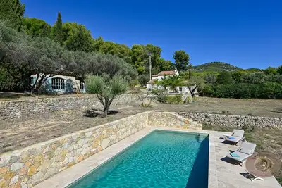 Image de Charmant Mas provençal rénové