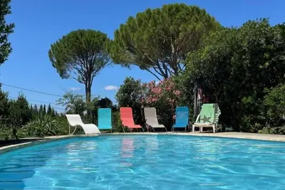 Image de Villa avec piscine. Proche du Pont du Gard, Uzès.