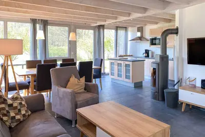 Image de Ferienhaus Wiesengeflüster W10 mit Sauna, Kamin und Garten