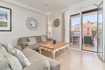 Image de Appartement de vacances \"Plaza España E1\" près de la plage avec terrasse privée et Wi-Fi