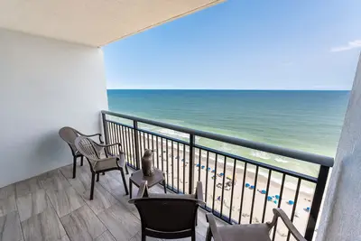 Image de 18th floor Direct Ocean front Views & Pools