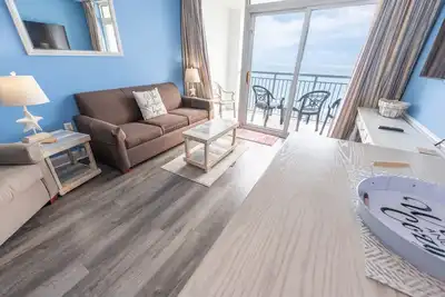 Image de Amazing Direct Oceanfront Views - Luxurious Suite!