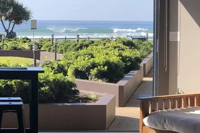 Image de Beachfront-ocean views-central location
