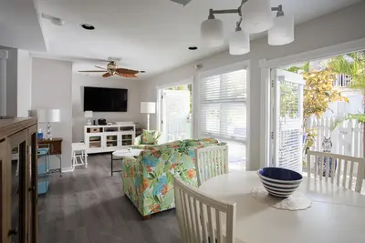 Image de Shipyard 208-6 Condo in Truman Annex-2 bedroom 2 bath, close to Duval w/ pool