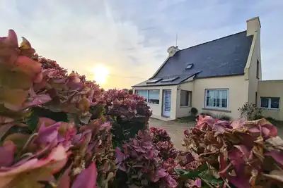 Image de Maison familiale Ty Hortensia à proximité plages et Gr34