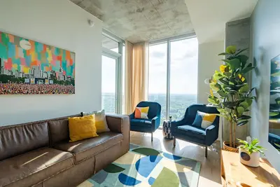 Image de Rainey St Retreat/F1 Stay, Min to Ut, Moody, 6th