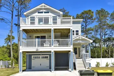 Sound View! Dogs Ok! Pool&Spa, Sound&Beach Access