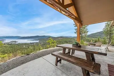 Image de Amazing View Home Close to Sandpoint w/ Rv Parking