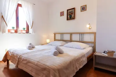 Charming apartment in heart-of-town Vrsar
