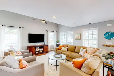 Image de Town of Bethany Beach designer cottage with water views, alfresco porch & Ac