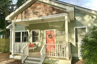Image de Swordfish Suite Park Circle- +Dog Friendly-Walking distance to the cute Circle