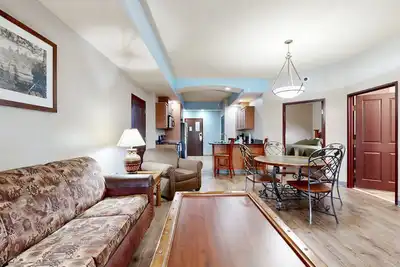 Image de Chula Vista condos with on-site golf, balcony, W/D access, & Ac - great location