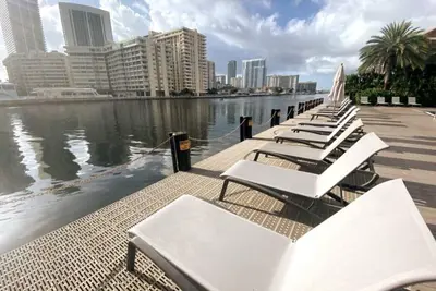 Image de Amazing Apt w/Kitchen and Beach Service