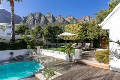 Maison De La Mer - Luxury Camps Bay Villa