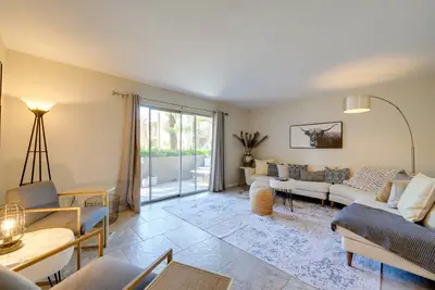 Image de 1 Mi to Old Town Scottsdale: Condo Near Golfing!