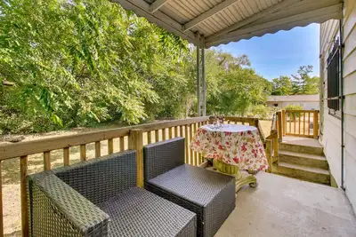 Image de Cincinnati Home Rental w/ Balcony + Fire Pit!