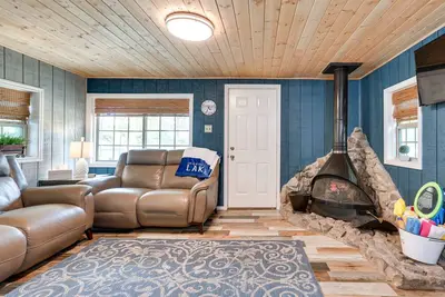 Image de Kingston Cabin Rental: Walk to Lake Texoma Beaches