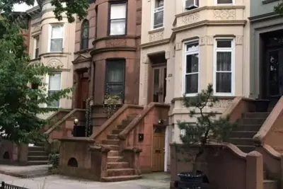 Image de Prospect Park Brownstone Full Floor With Garden