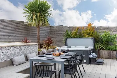 Image de Little Beach House by Bloom Stays - a holiday let that sleeps 8 guests in 3 bedrooms