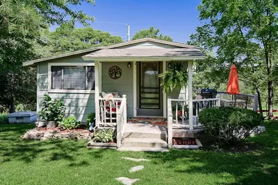 Image de Charming cottage for two in a country setting but close to downtown.