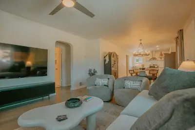 Image de Casa Urbana+Hot Tub+Close to Downtown+Pet Friendly+No Pet Fee!