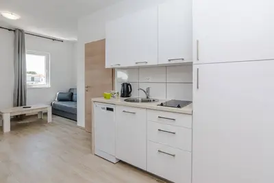 Image de Appartement de deux chambres avec le balcon Vir (A-21782-b)