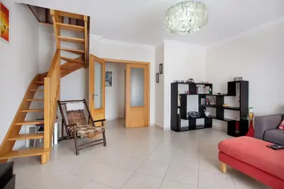 Image de Maison de vacances 'A O - Ferrel House Casual' avec balcon et Wi-Fi
