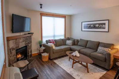 Image de Fernie - Timberline Lodges King Fir #417