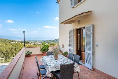 Image de Villa 'Adora Holiday Home' avec terrasse privée et jardin privé