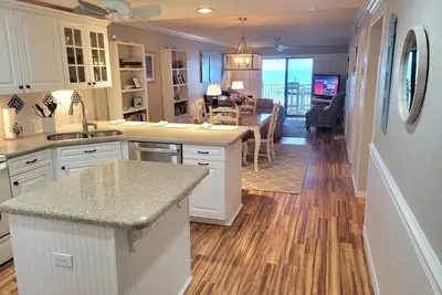 Image de 314 - Lovely 2/2 Oceanfront 3rd Floor