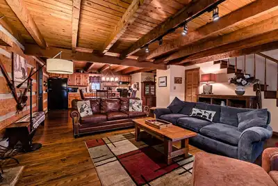 Image de Cozy Cabin in the Wintergreen Retreat Collection of Fine Homes
