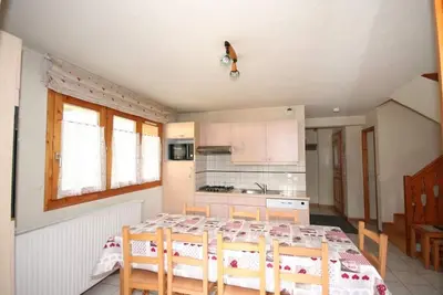 Image de Wifi, 300m du centre station, 2ème étage, balcon, parking, télévision, casier à ski, 70m², Châtel