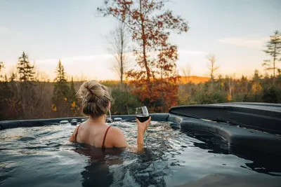 Image de Bethel: Sunny Days & Starry Nights – Soak with a View!