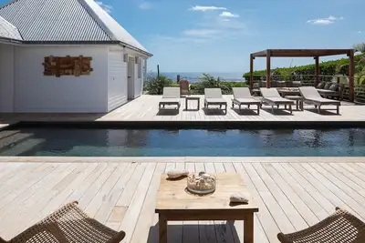 Image de Villa Located in a Peaceful Environment