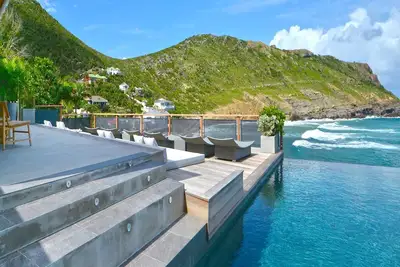 Image de Superb Villa with Contemporary Style