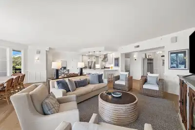 Image de One Level Condo with Wrap Around Porch! Community Amenities! 30a Beaches!