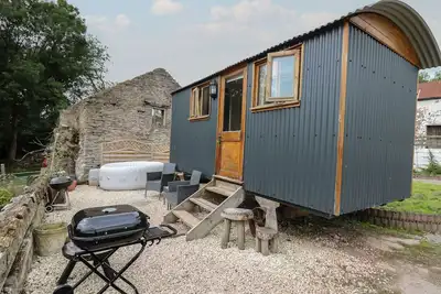 Image de Ty Olwyn Bach, pet friendly, with hot tub in Tal-Y-Bont-On-Usk