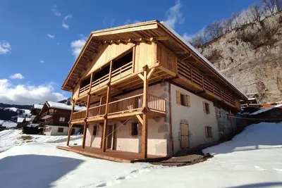 Image de Ferme ancienne 1876 rénovée, appartement neuf tout confort 8 personnes