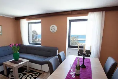 Appartement de vacances à proximité de la plage avec air conditionné