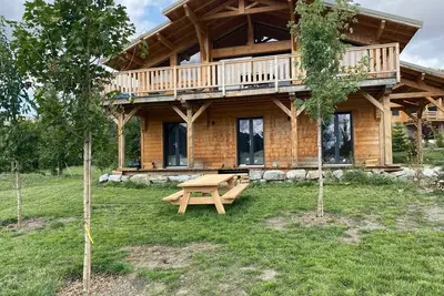 Image de Grand Chalet sur la Route du Lac à 6 min d'Allos Village - Idéal Famille